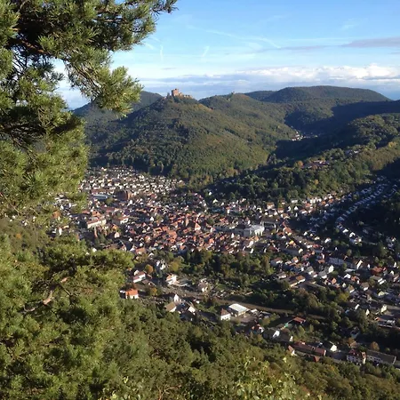 Trifels By Interhome Dom wakacyjny Annweiler am Trifels